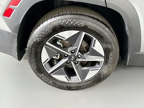 Used 2025 Hyundai Tucson SEL FWD image 33