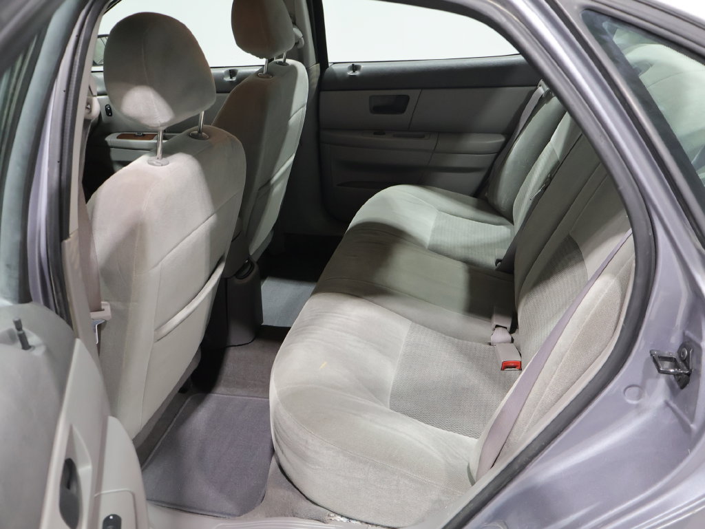 Used 2006 Ford Taurus SEL FWD image 19
