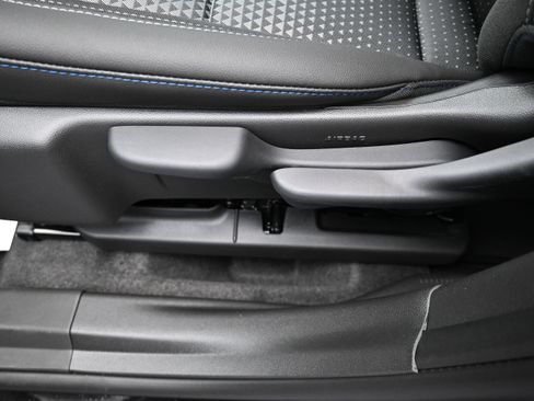 New 2026 Chevrolet Trax LT w/ Midnight Edition FWD image 10