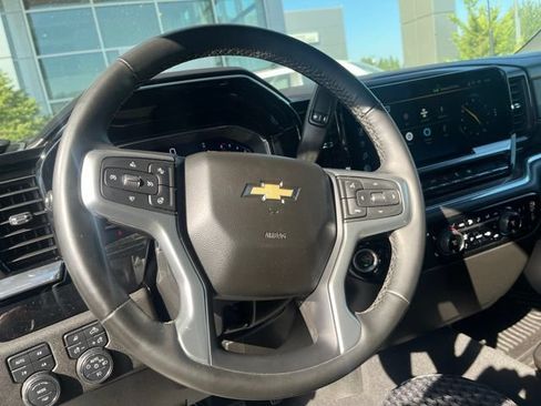 Used 2024 Chevrolet Silverado 3500 LTZ AWD/4WD image 11