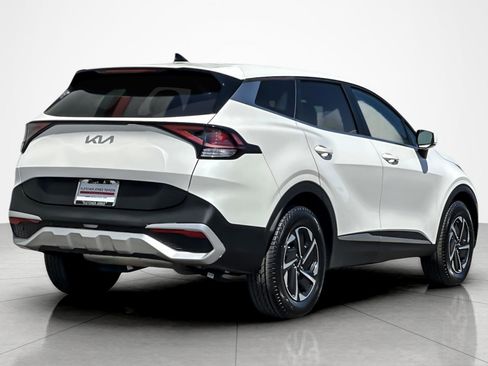 Used 2023 Kia Sportage LX image 5
