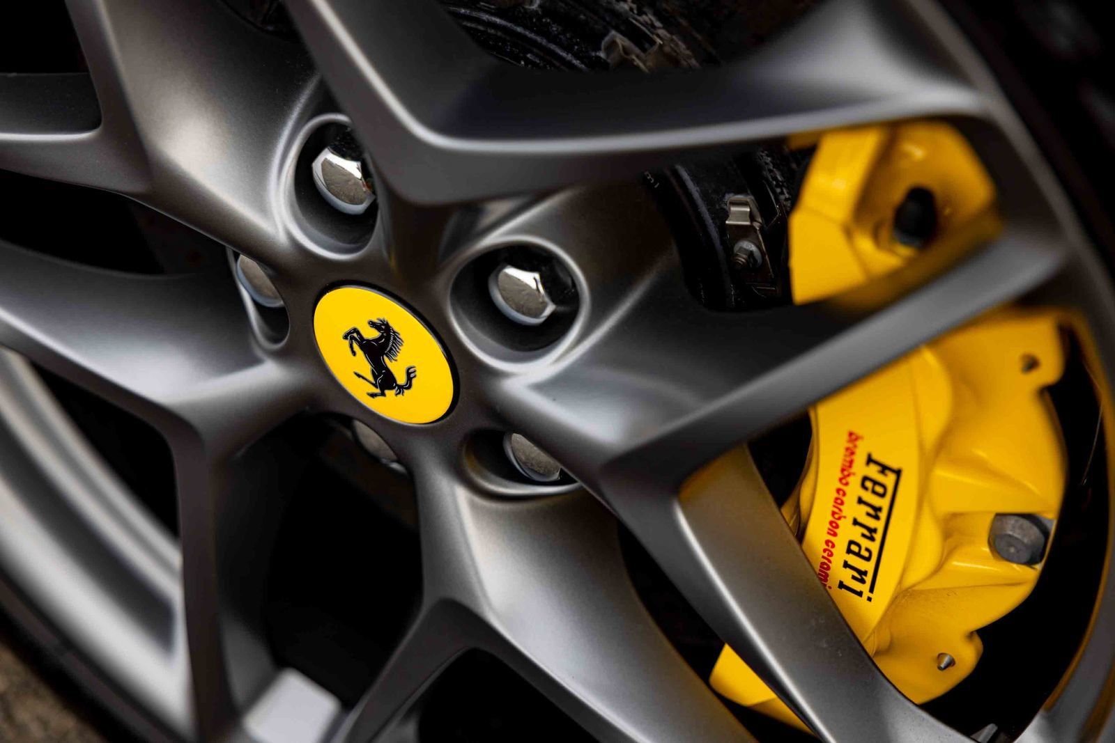 Used 2022 Ferrari Roma RWD image 8