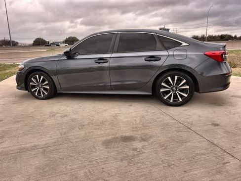 Certified 2022 Honda Civic EX image 4