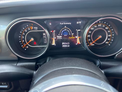 Used 2023 Jeep Gladiator Overland AWD/4WD image 26