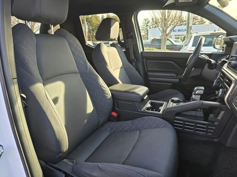 Used 2025 Toyota Tacoma SR5 image 12