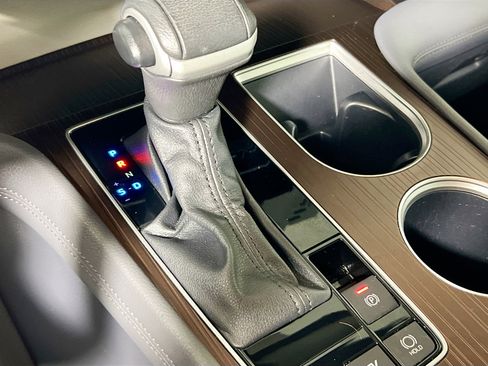 Used 2023 Toyota Sienna XLE image 25