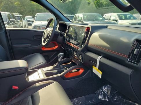 New 2026 Nissan Frontier PRO-4X w/ Pro Premium Package AWD/4WD image 30