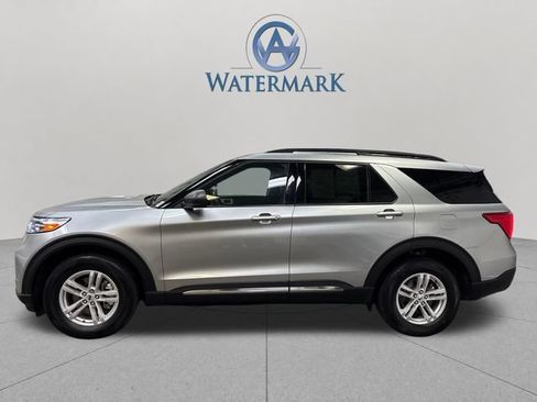 Used 2024 Ford Explorer XLT w/ Equipment Group 202A AWD/4WD image 2