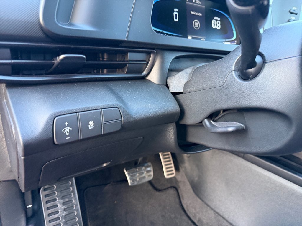 Certified 2025 Hyundai Elantra Sport FWD image 20