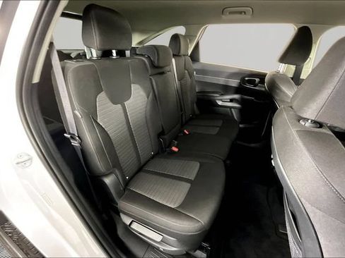 Certified 2026 Kia Sorento LX FWD image 24