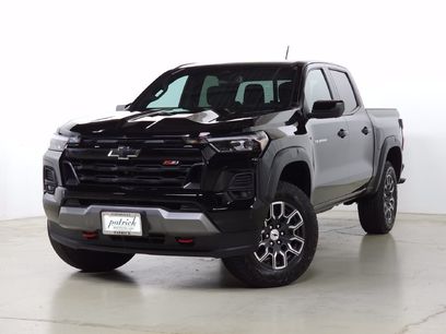Used 2024 Chevrolet Colorado Z71 w/ Z71 Convenience Package 2