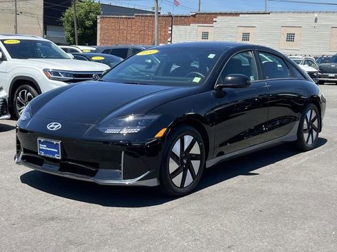Used 2024 Hyundai Ioniq 6 SE AWD/4WD image 2