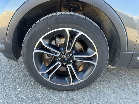 Used 2018 Ford Explorer Limited image 24