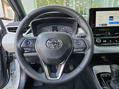 Used 2024 Toyota Corolla SE w/ SE Premium Package FWD image 21