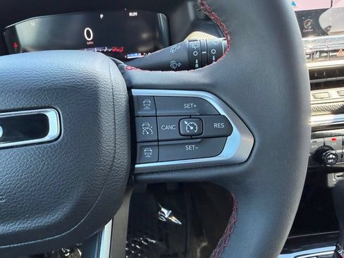 Used 2023 Jeep Compass Trailhawk w/ Trailhawk Elite Group AWD/4WD image 7