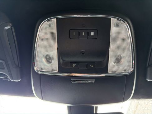 Used 2019 Dodge Charger SRT Hellcat w/ Navigation & Travel Group RWD image 21