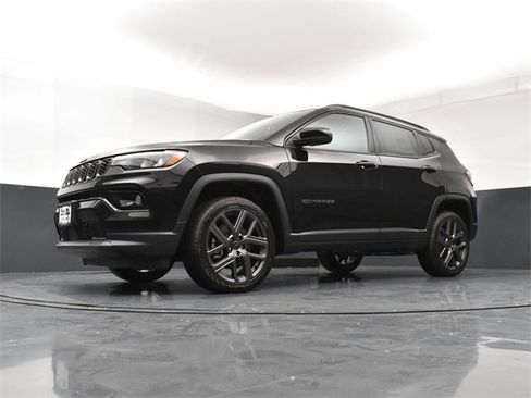 New 2026 Jeep Compass Limited image 21