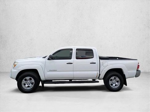 Used 2015 Toyota Tacoma PreRunner w/ SR5 Package RWD image 8