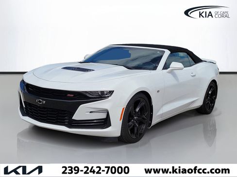 Used 2019 Chevrolet Camaro SS image 3