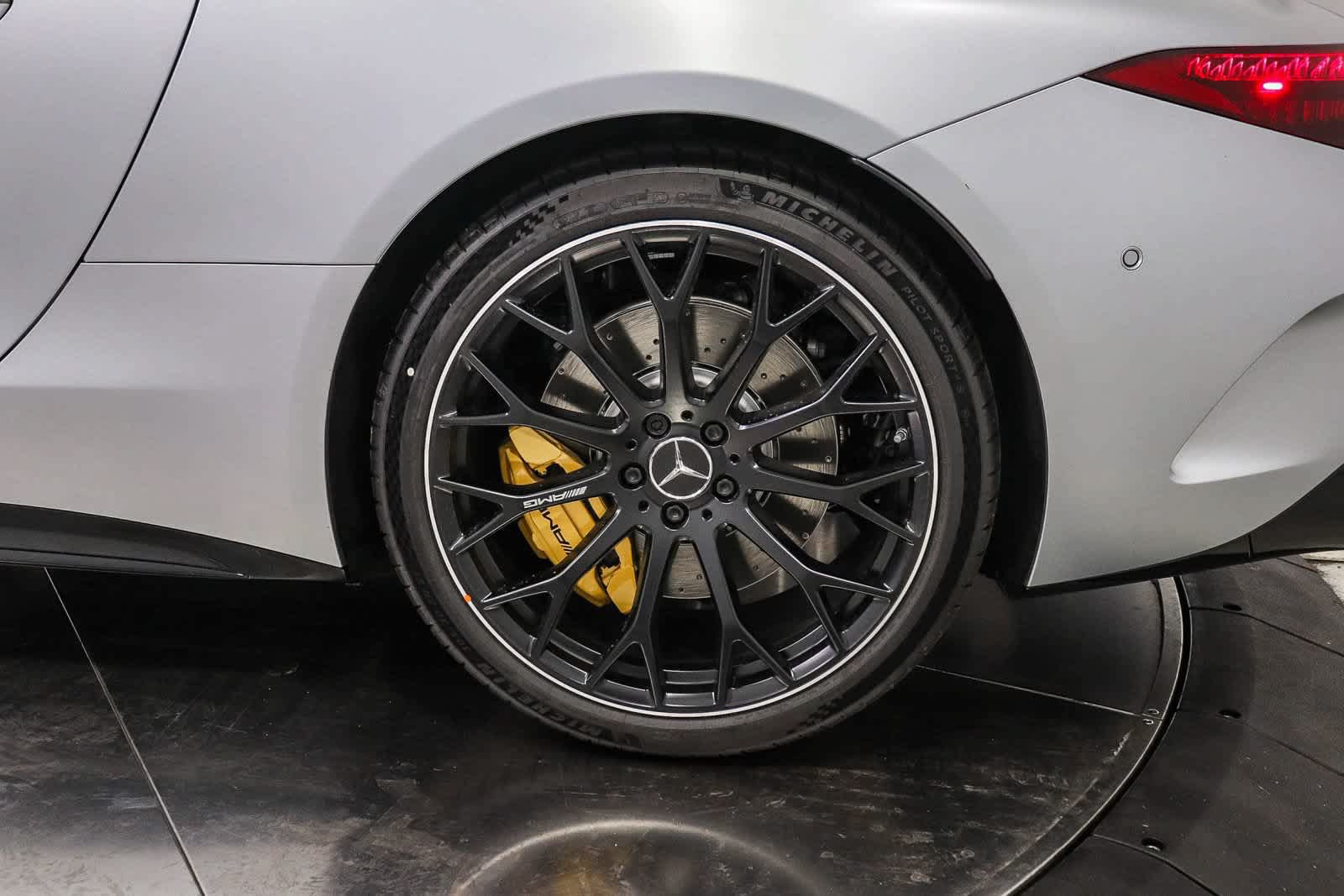 New 2026 Mercedes-Benz SL 63 AMG 4MATIC image 16