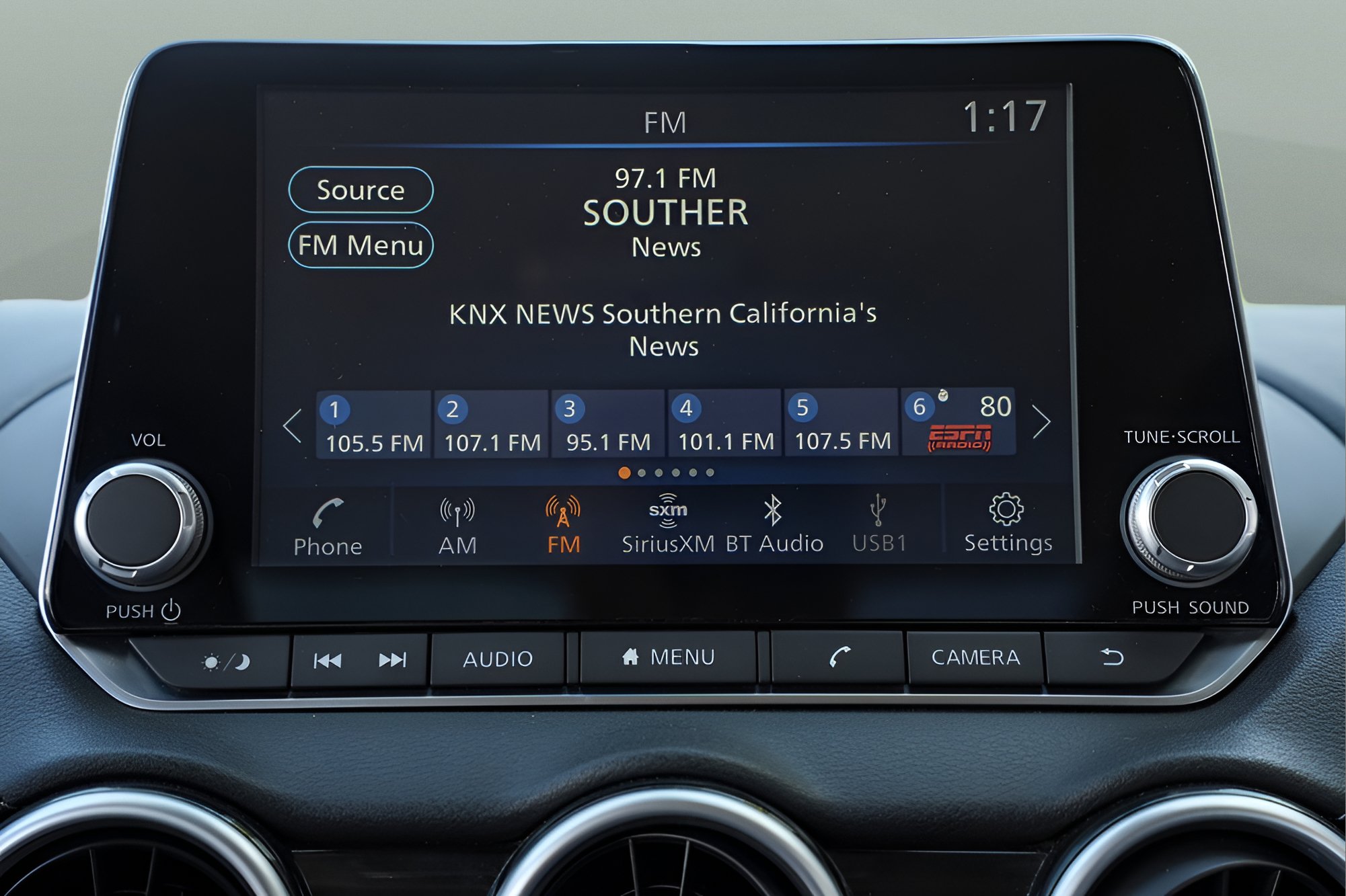 Used 2021 Nissan Sentra SV FWD image 17