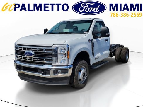 Used 2024 Ford F350 XL w/ XL Chrome Package AWD/4WD image 3