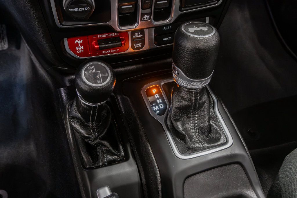 Used 2025 Jeep Wrangler Unlimited Rubicon AWD/4WD image 21