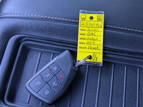 Used 2021 GMC Yukon AT4 w/ AT4 Premium Plus Package AWD/4WD image 36