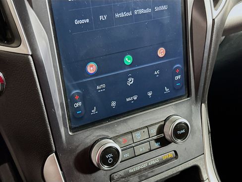 Used 2024 Ford Edge SEL image 23