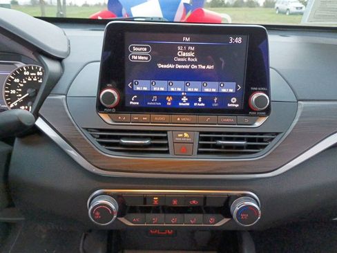 Used 2024 Nissan Altima 2.5 SV image 26