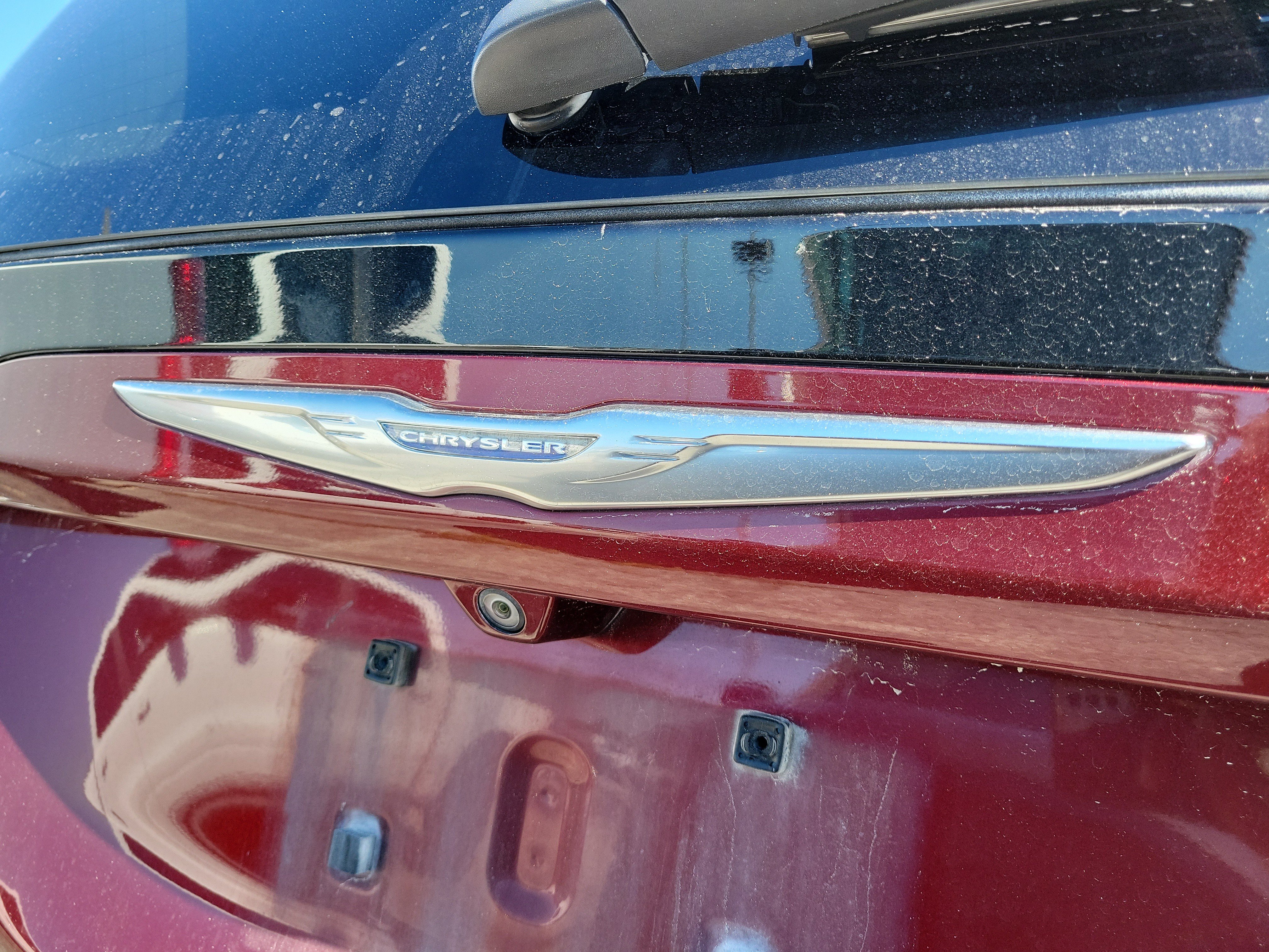 Used 2017 Chrysler Pacifica Touring-L Plus w/ Advanced Safetytec Group FWD image 6