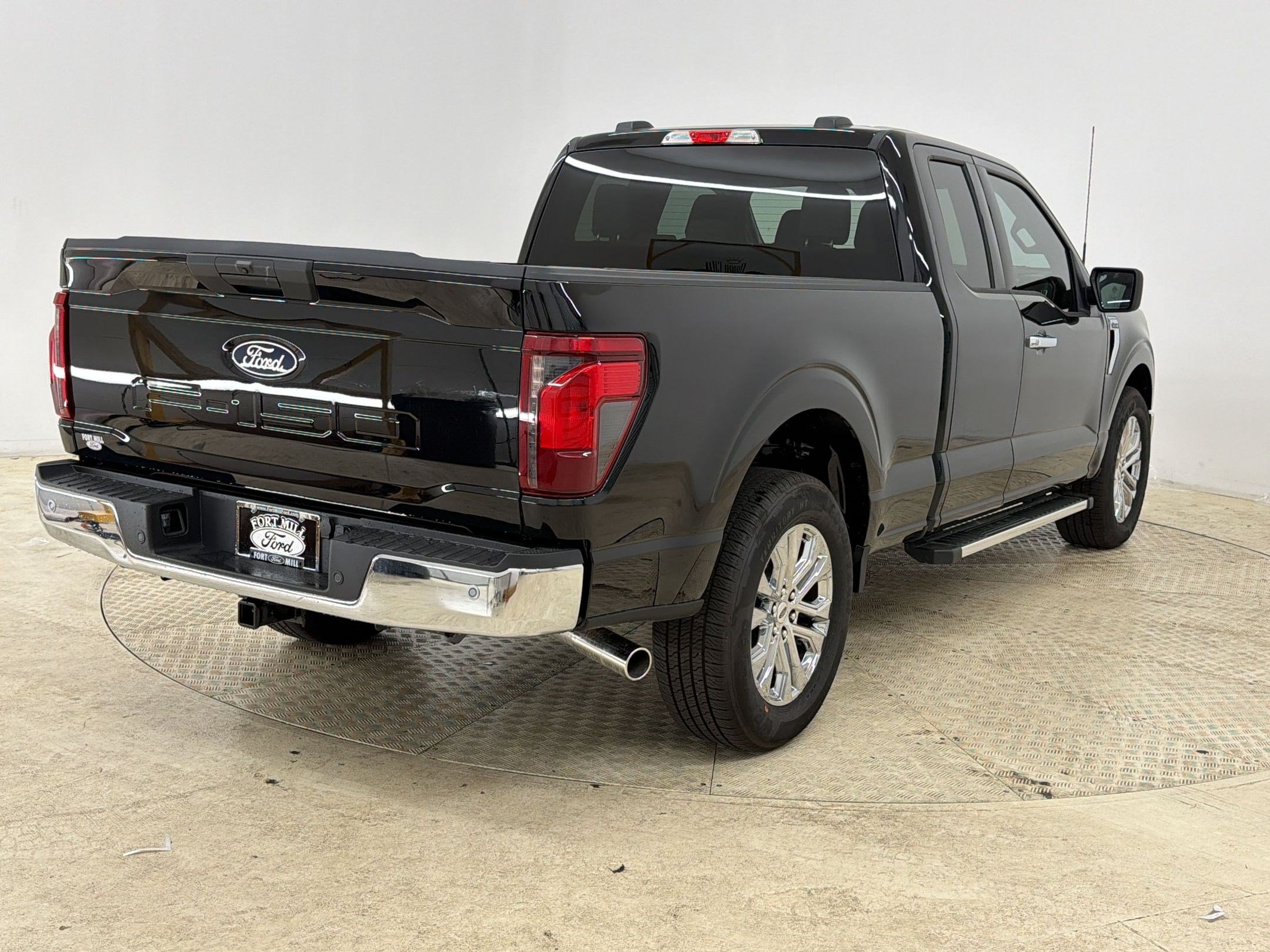 New 2026 Ford F150 XLT w/ XLT Chrome Appearance Package RWD image 9