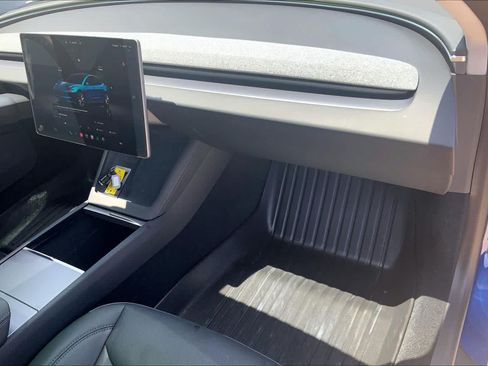 Used 2025 Tesla Model 3 Long Range RWD image 18