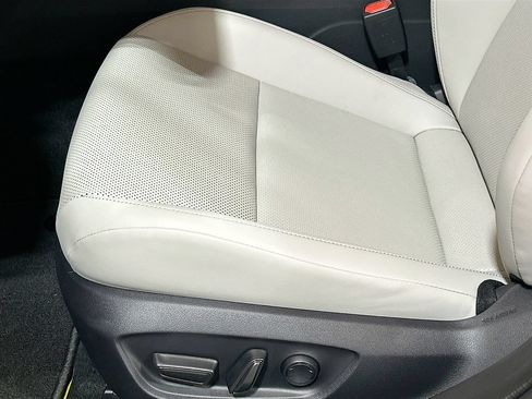 New 2026 Toyota Prius XLE FWD image 18