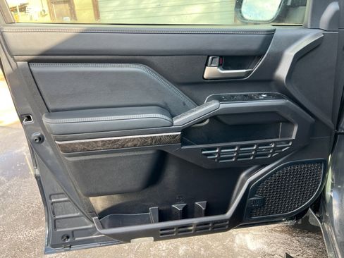 Used 2024 Toyota Tacoma Limited image 20