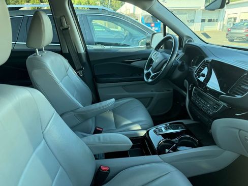 Used 2019 Honda Pilot Touring image 6