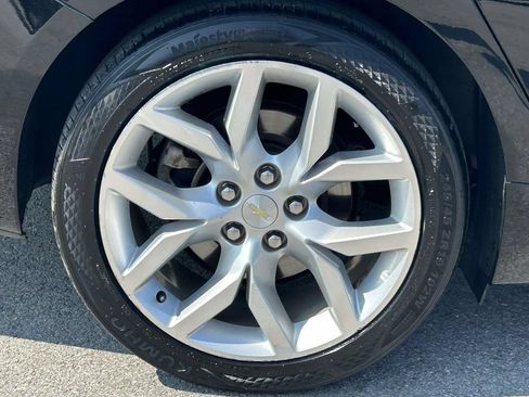 Used 2018 Chevrolet Impala Premier FWD image 9