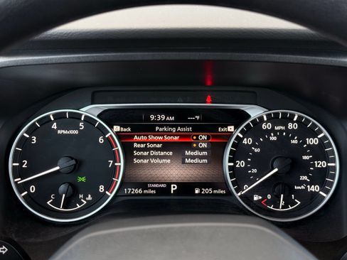 Used 2025 Nissan Rogue S FWD image 34