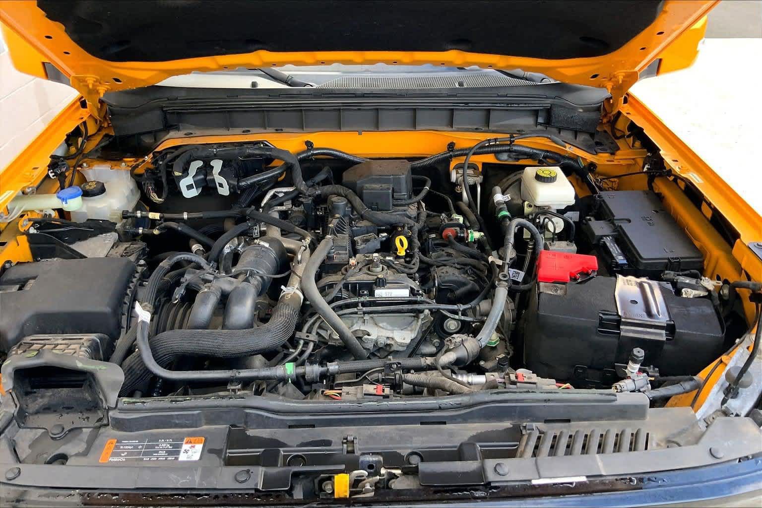 Used 2021 Ford Bronco Outer Banks AWD/4WD image 7
