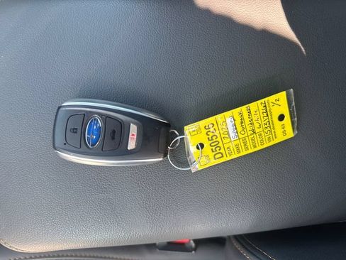 Used 2025 Subaru Outback Wilderness AWD/4WD image 33