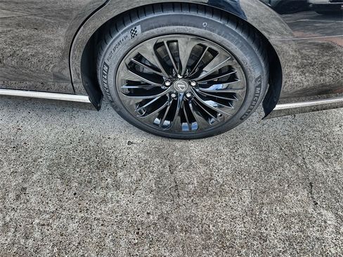 Used 2018 Lexus LS 500 image 12