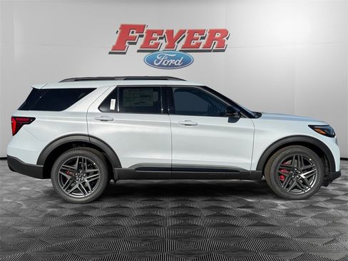 New 2026 Ford Explorer ST image 6
