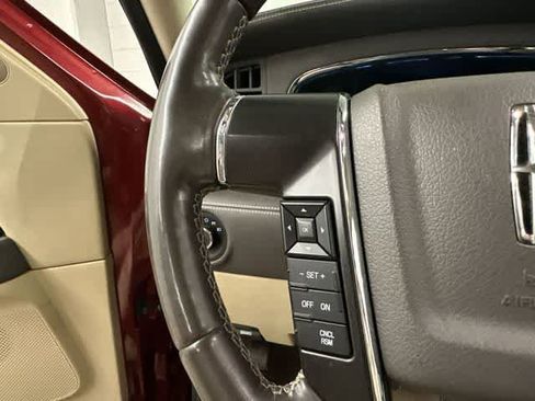 Used 2015 Lincoln Navigator 4WD w/ Equipment Group 101A Reserve image 9