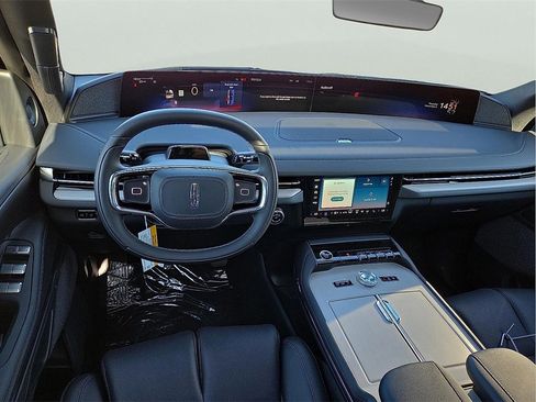 New 2025 Lincoln Navigator Reserve w/ Jet Appearance Package image 11