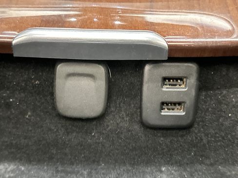 Used 2019 Cadillac Escalade Premium Luxury w/ LPO, Radiant Package image 48