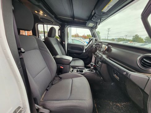 Used 2021 Jeep Wrangler Unlimited Sport image 7