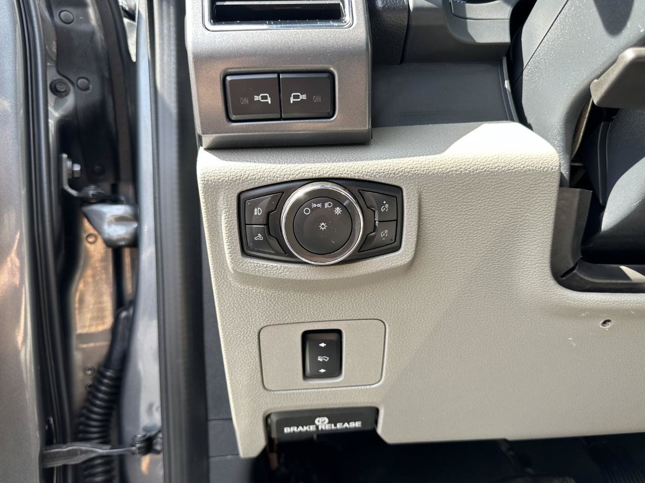 Used 2022 Ford F350 XLT w/ XLT Premium Package AWD/4WD image 48