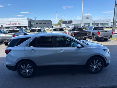 Used 2022 Chevrolet Equinox LT AWD/4WD image 5