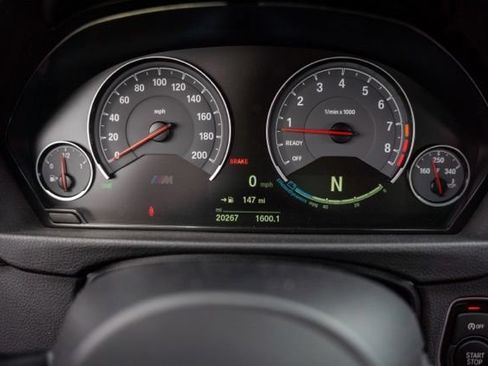 Used 2018 BMW M3 RWD image 17