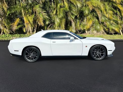 Used 2022 Dodge Challenger R/T Scat Pack w/ Driver Convenience Group image 4